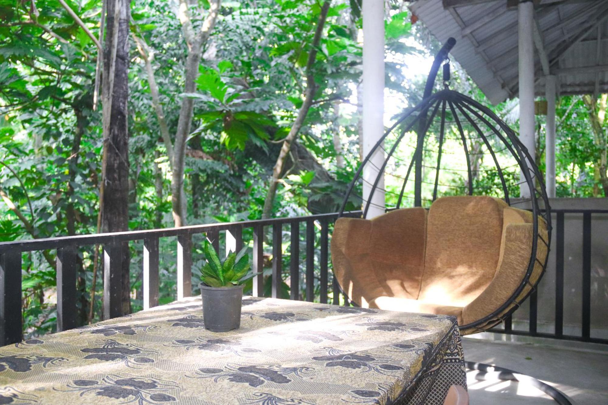 Nature Glow Lodge